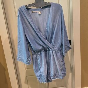Chelsea & Violet Blue Chambray Denim Frayed Edge V Neck Romper Sz M. EUC.